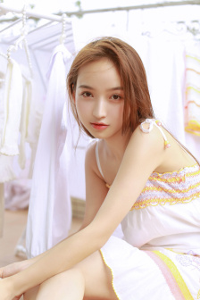 喜爱夜蒲2大尺度吃乳